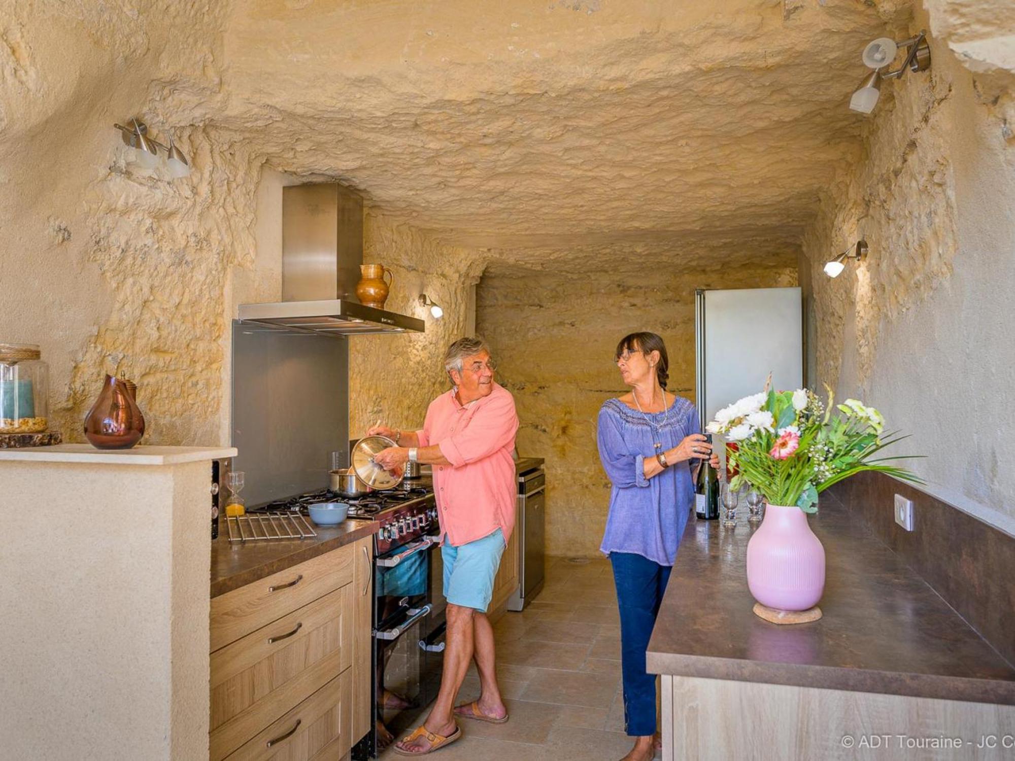 Maison Troglodyte Elegante Avec Spa, Salle De Jeux Et Jardin Clos A Vouvray - Fr-1-381-87 Kültér fotó
