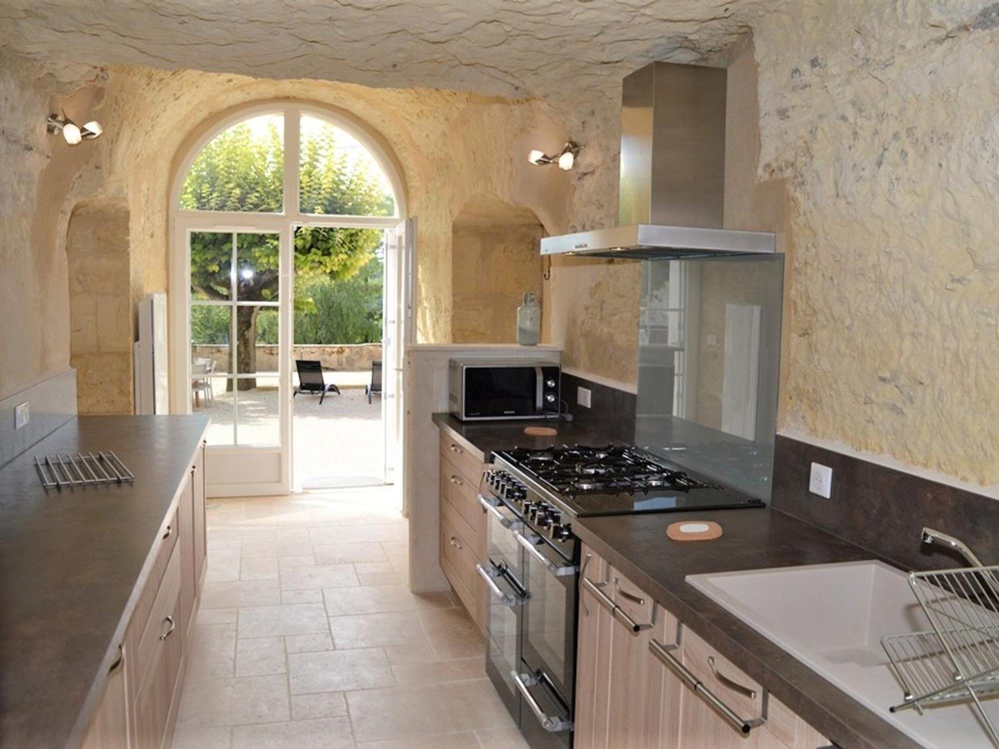 Maison Troglodyte Elegante Avec Spa, Salle De Jeux Et Jardin Clos A Vouvray - Fr-1-381-87 Kültér fotó